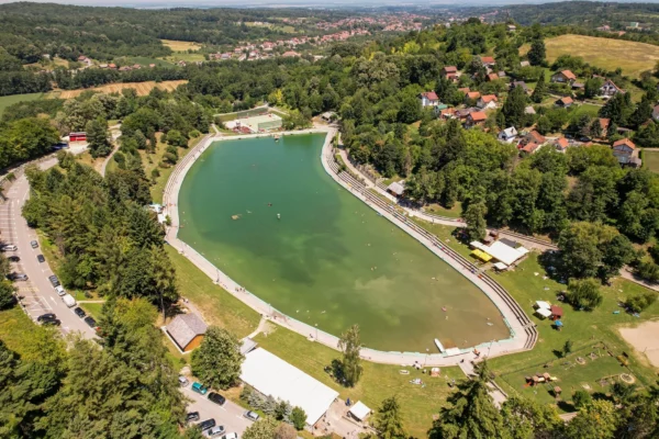 Pottenstein Felsenbad: Warum Familien hier den Sommer planen